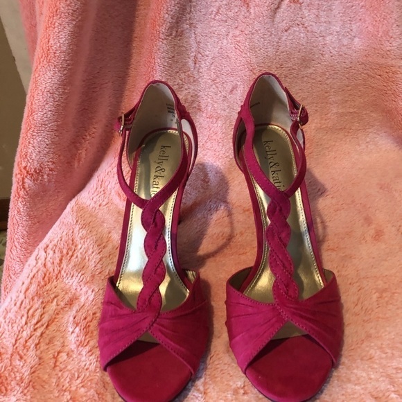 Pink TStrap Heels - Picture 4 of 6